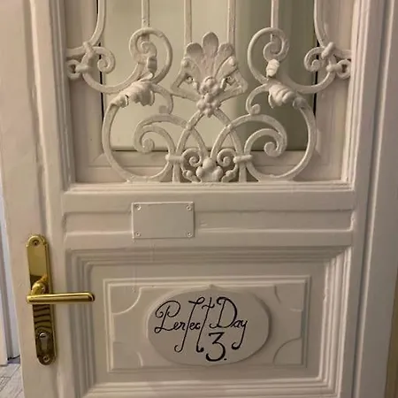 Perfect Day 3 -3 Bedr, 2 Bathrooms Apartman Budapest
